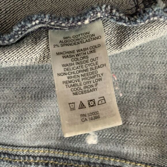 DKNY Denim Jeans Jacket Women's Size Medium Denim Long Sleeve Buttons Zip Pocket - Picture 10 of 12